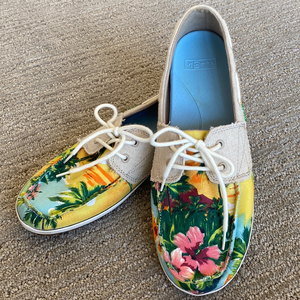 NWOT Sanuks Slip-on Boat Shoes